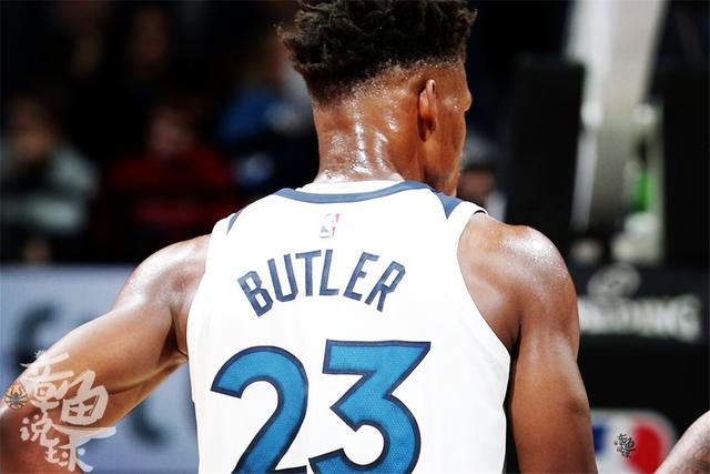 回来了！武桐桐恢复训练 去年世界杯决赛重伤