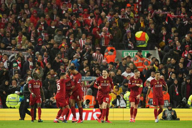 那支在英超奇迹夺冠的球队 如今跌向了深渊