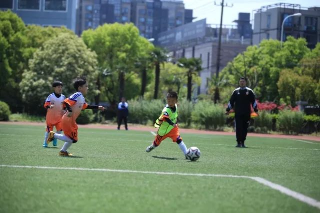 2025日职前瞻：8队换帅+3队重建 潜在黑马众多